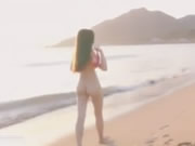 白嫩美乳極品身段女神在海灘上裸奔